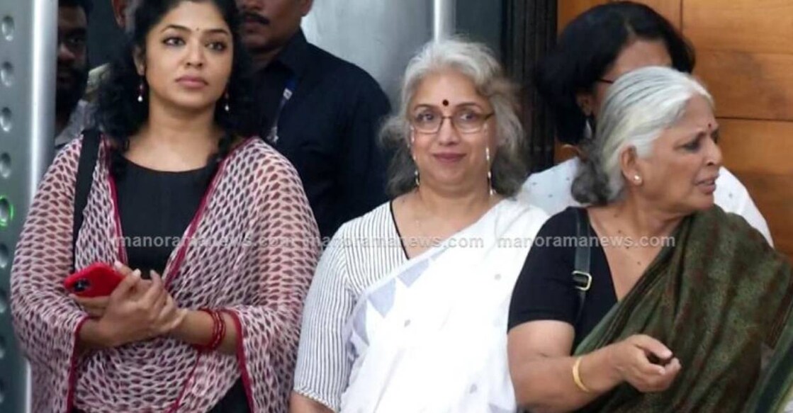 wcc-members-rima-revathy wcc-members-rima-revathy